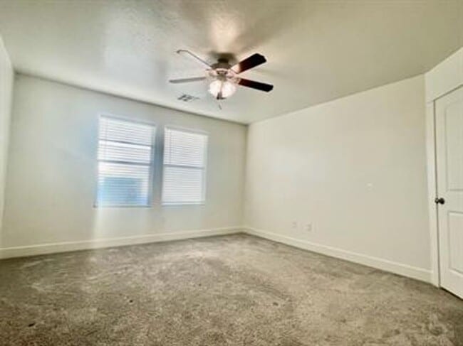 Building Photo - Beautiful 4-Bedroom Modern Home in St. George