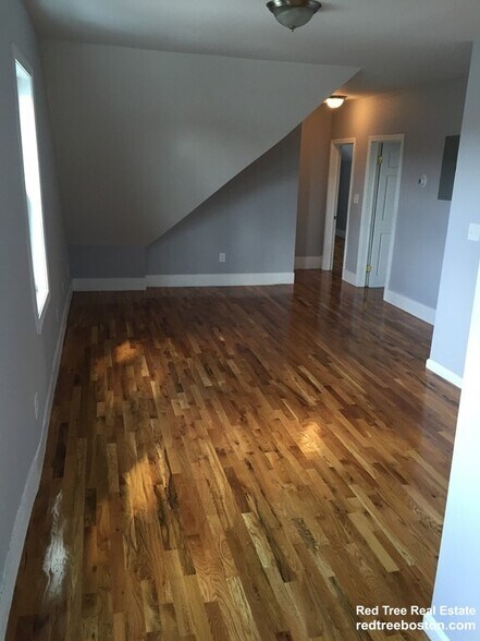 Building Photo - 39 Pinckney St