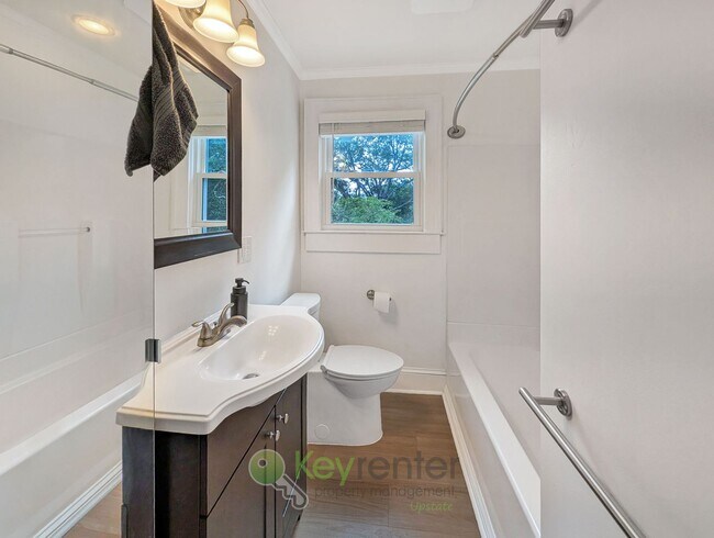 Building Photo - Updated Overbrook Home with Finished Basement & Fenced Yard Near Downtown Greenville