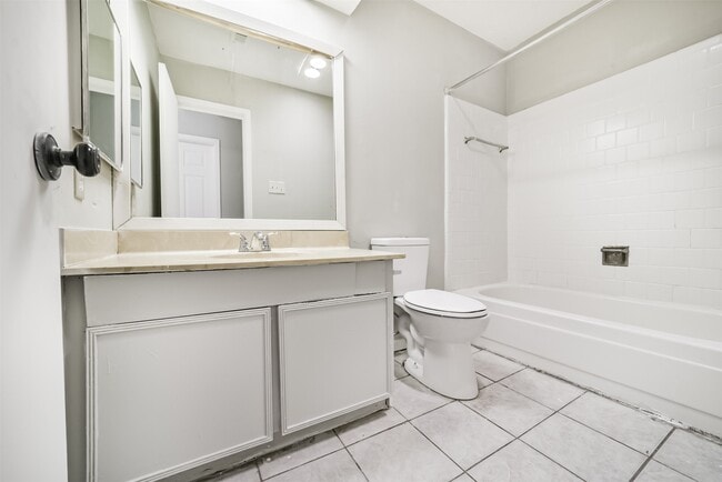 Building Photo - 7059 Chasewood Dr