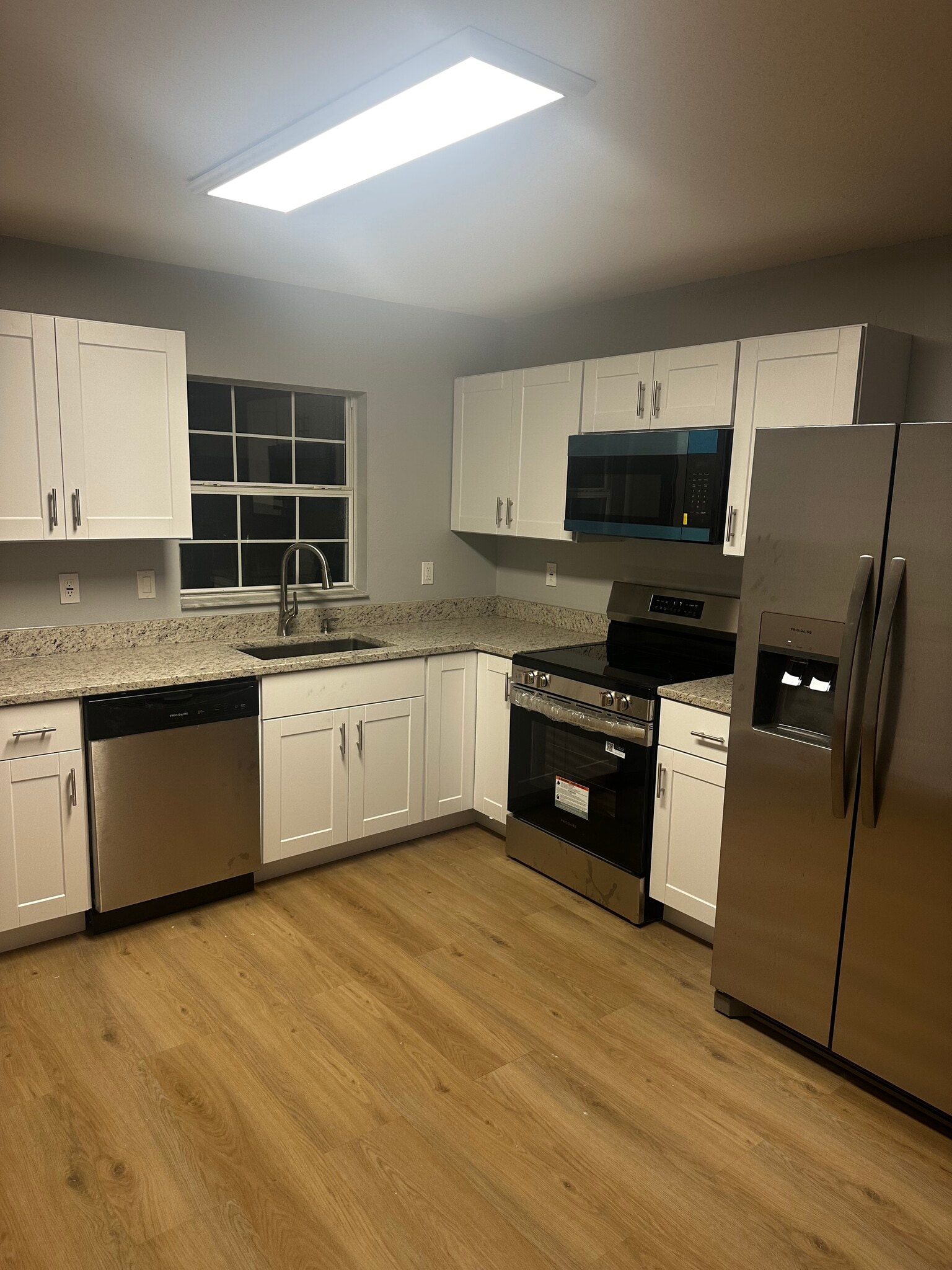 Building Photo - 5006 Sail Ct