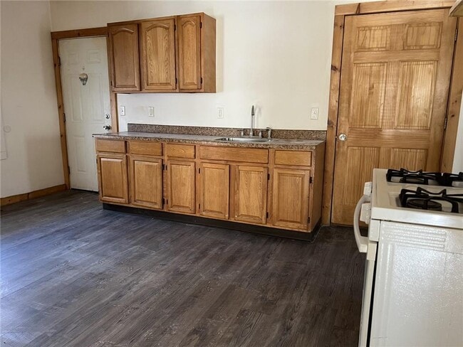 Building Photo - 47 Chester St