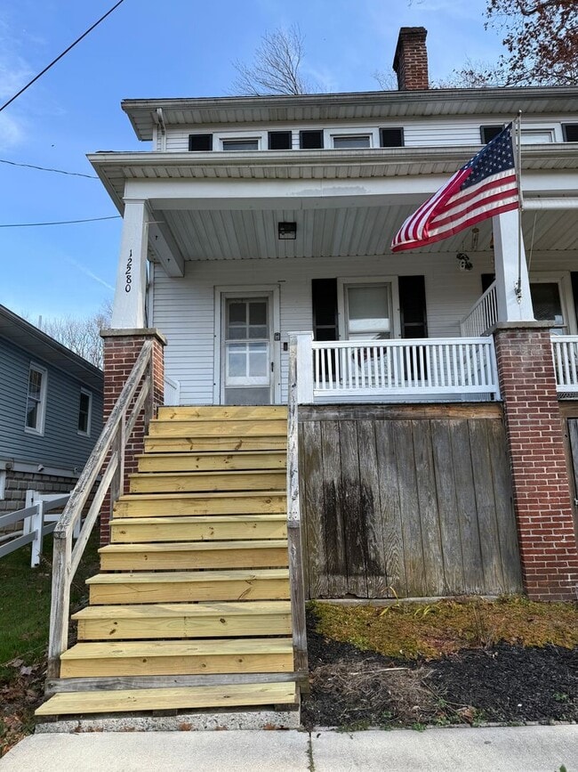 Building Photo - Cozy & Quiet Home in Glen Rock