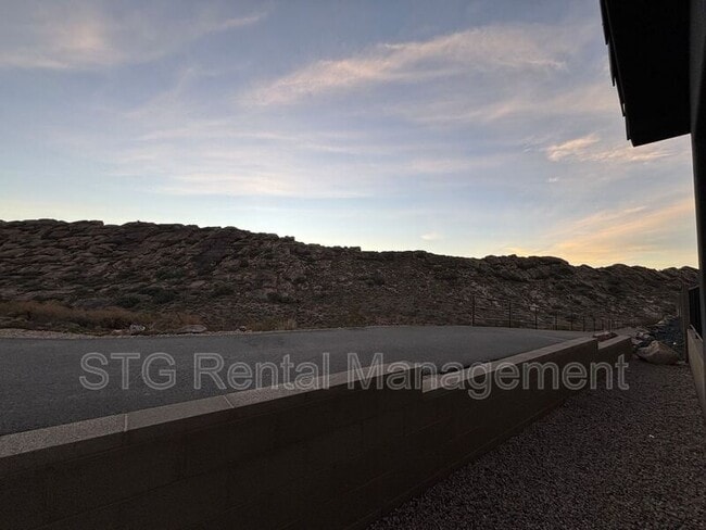 Building Photo - 3968 Fossil Way