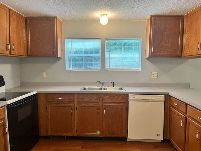 Building Photo - Spacious 3BR Home in Franklinton
