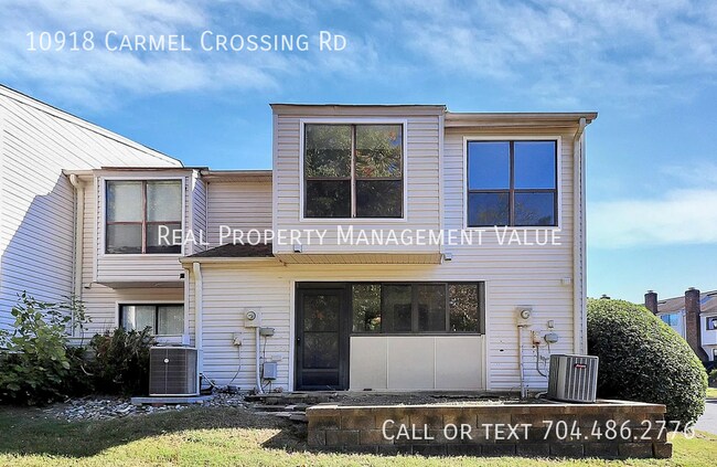 Building Photo - 10918 Carmel Crossing Rd