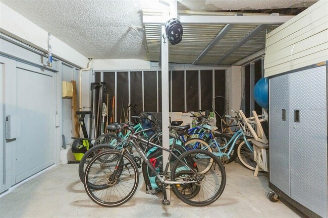 Building Photo - 3604 E Maritana Dr