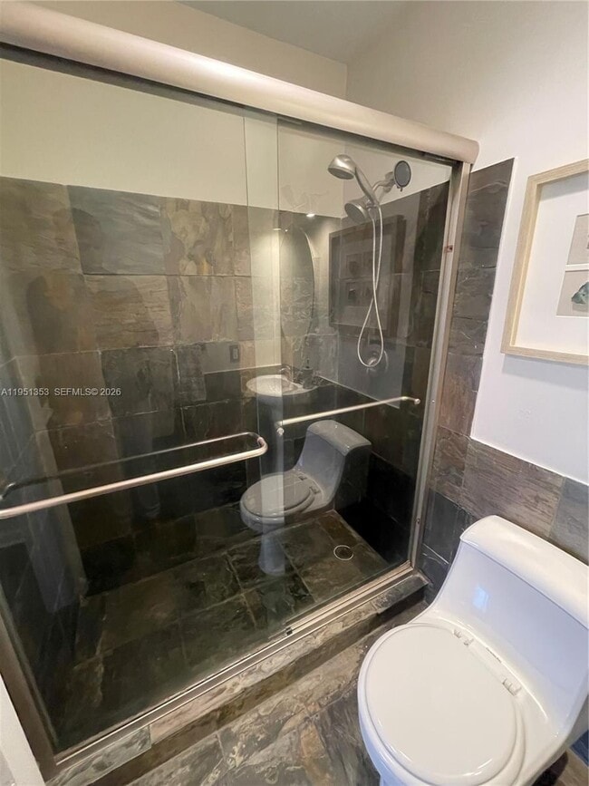 Building Photo - 4050 NE 12th Terrace