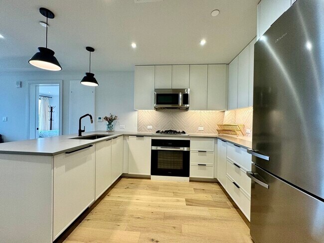 Building Photo - 1 Nevins Hill Way