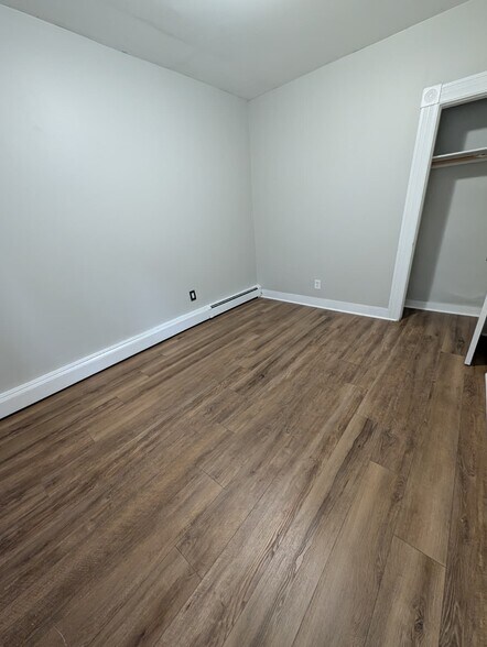 Building Photo - 38 Daggett St