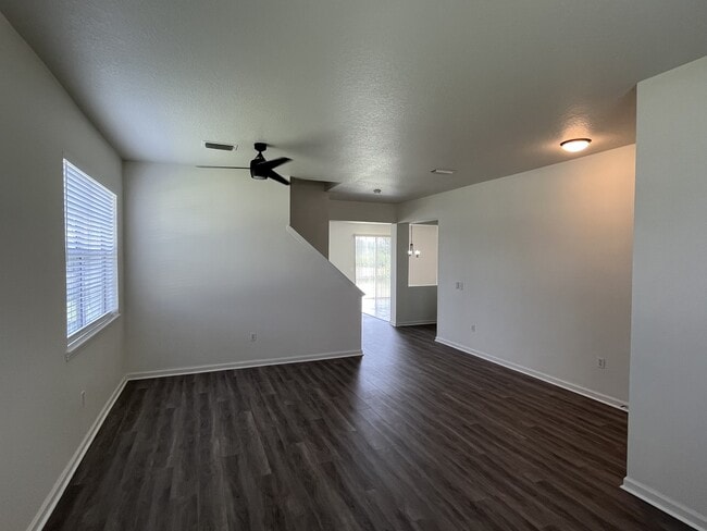 Building Photo - 101 Hagge Dr