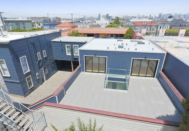 Building Photo - 807 Treat Ave