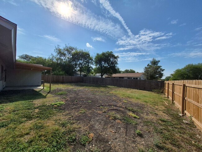 Building Photo - 7102 Glen Point Dr