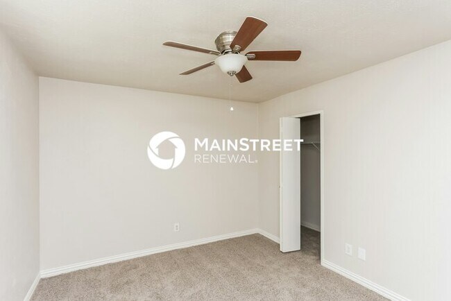 Building Photo - 3 Bedroom Pet-Friendly Home in Arlington, TX with Main Street Renewal