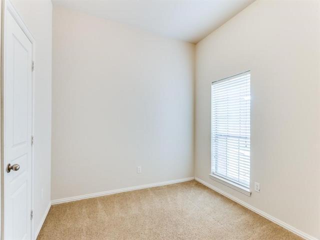 Building Photo - 8325 Estandarte Ct