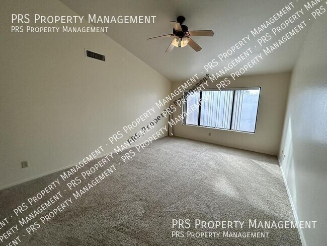 Building Photo - 3809 E Desert Flower Ln