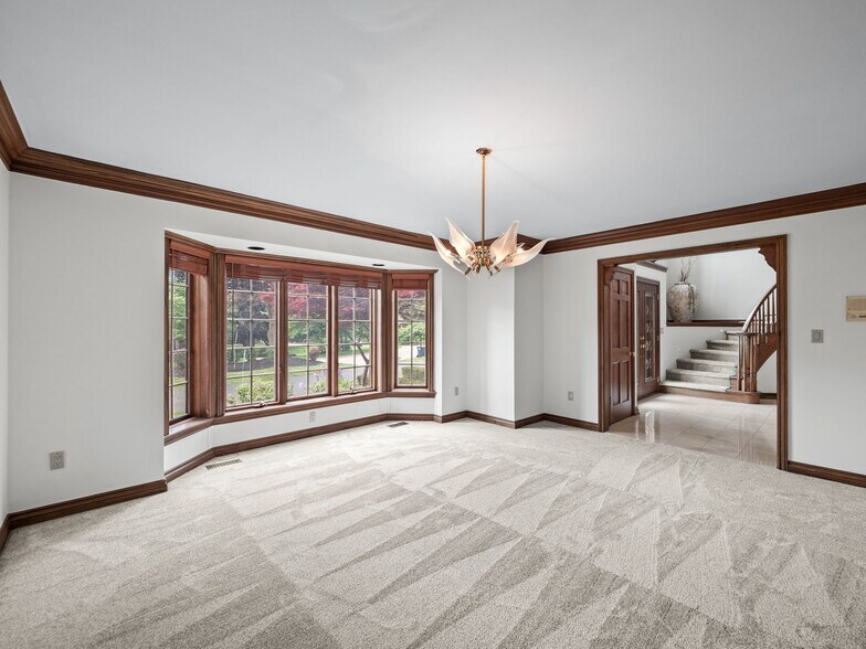 Building Photo - 4932 Susans Way