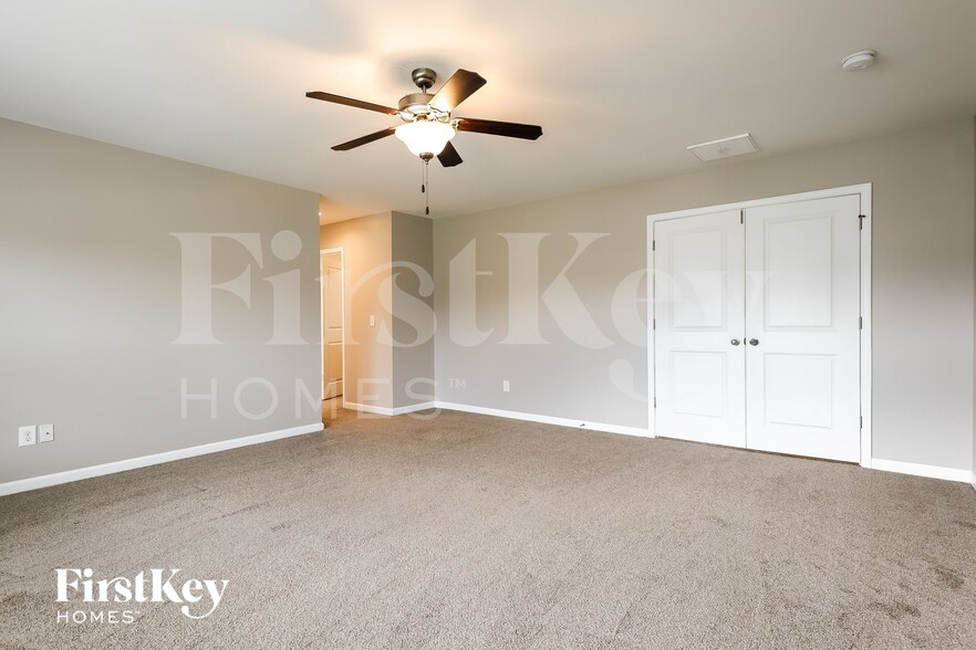 Building Photo - 329 Bracken Fern Rd