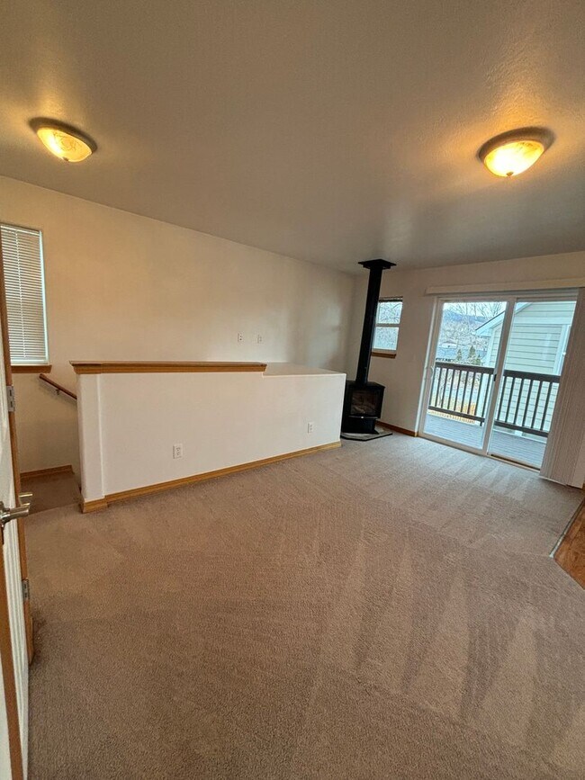 Building Photo - 2418-2420 Ernest