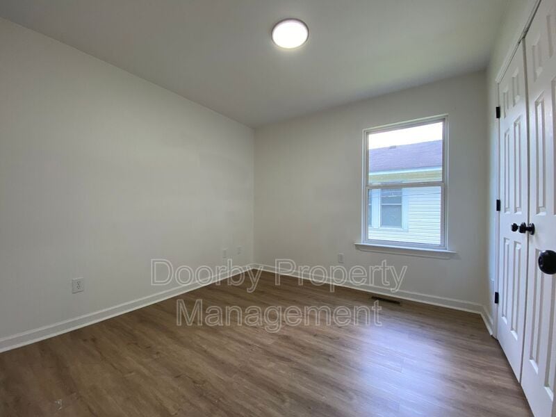 Building Photo - 2310 Cushman St