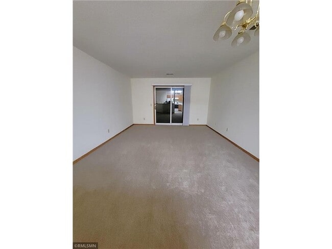 Building Photo - 855 Highview Dr