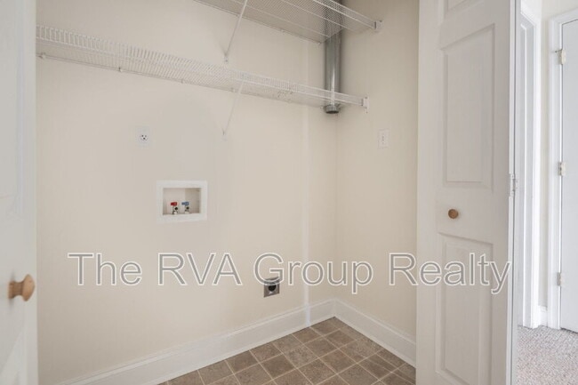 Building Photo - 79 River Run Ln