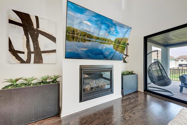 Building Photo - 5028 Olimpico Wy