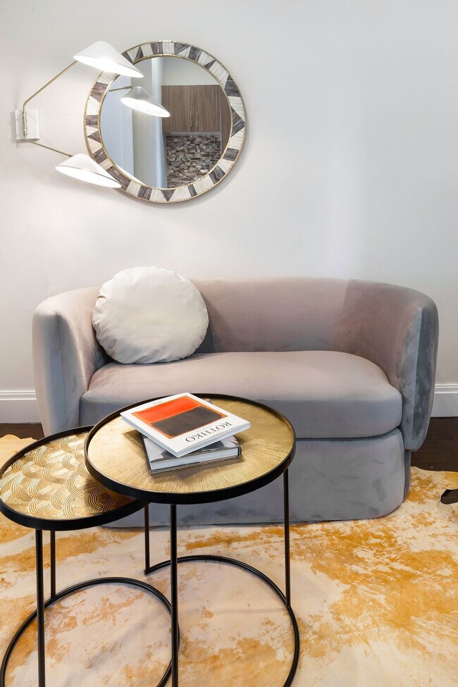 Building Photo - 417 E 61st St