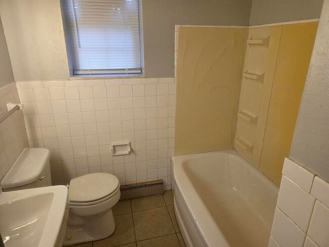 Building Photo - 2826 S Pennsylvania St