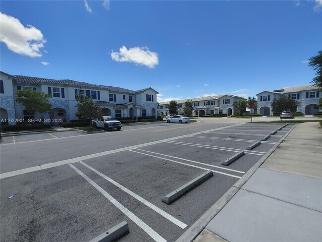 Building Photo - 1766 SE 26th Rd