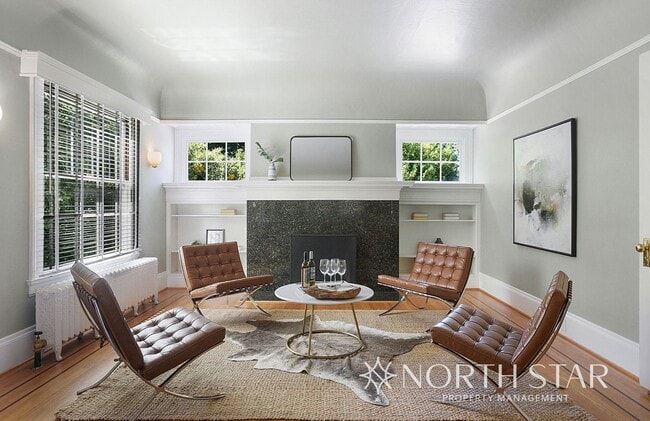 Building Photo - Live in a National Historic Home