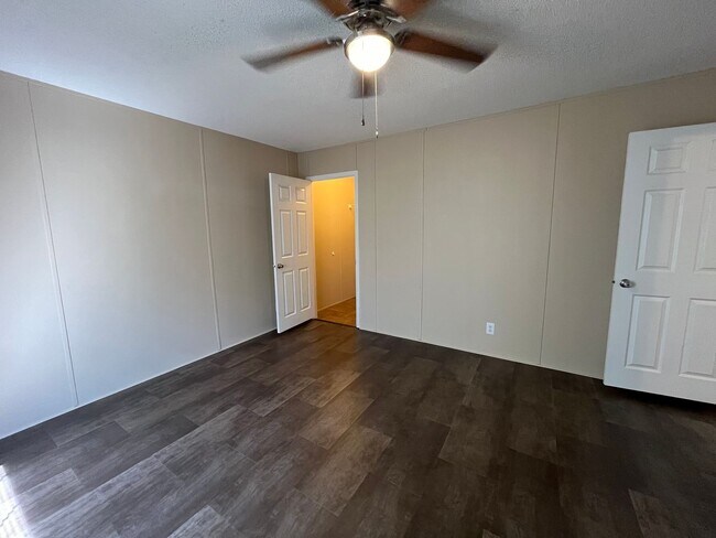 Building Photo - Country Living at it's finest! 4 Bedroom, ...