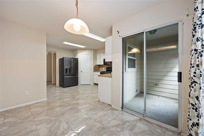 Building Photo - 29319 Alba Rose Dr