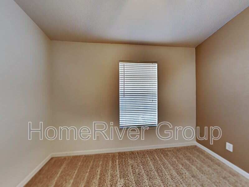 Building Photo - 1224 Charlesworth Dr