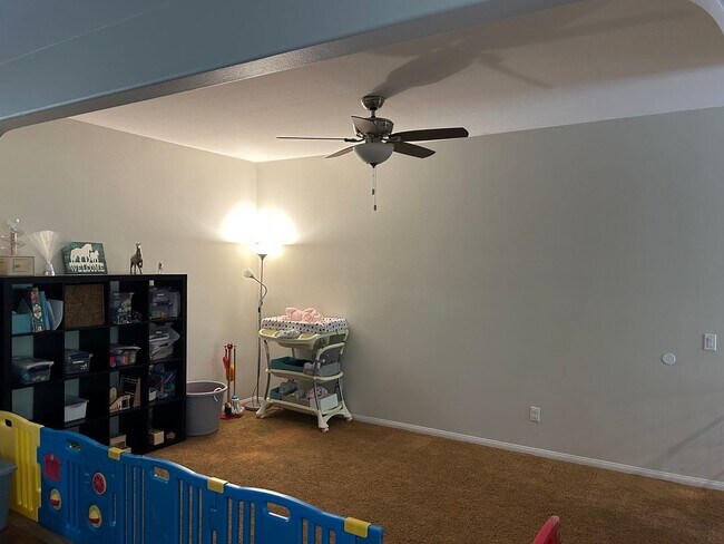 Building Photo - Beautiful 5-Bedroom Home In Oceanside