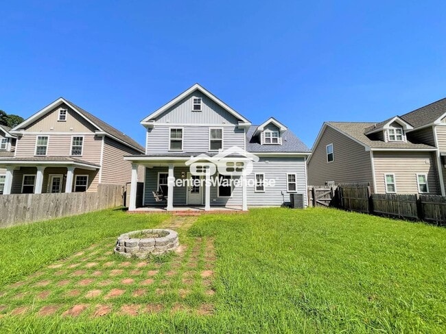 Building Photo - 105 Bedford Pl