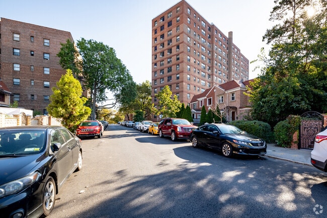 Neighborhood Context - The Carol House