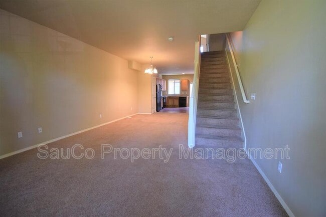 Building Photo - 1419 NE Lockheart Ln