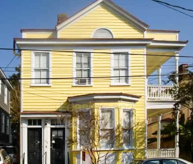 Building Photo - 120 Smith St