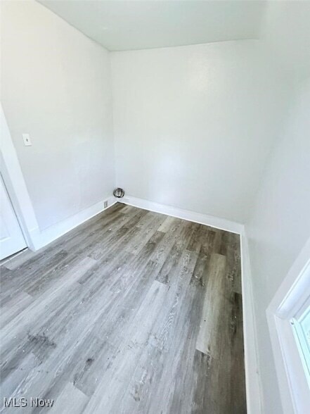 Building Photo - 3119 W 68th St