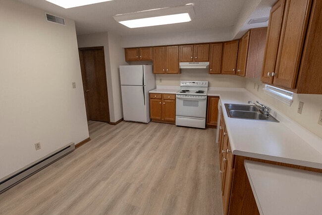 Building Photo - 1003 Canterbury Dr