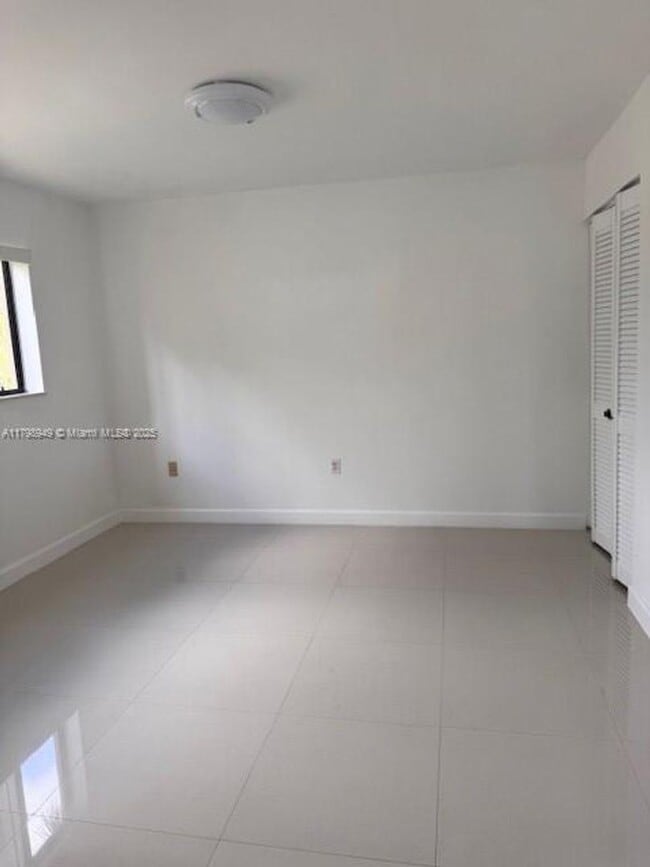 Building Photo - 8415 SW 107th Ave
