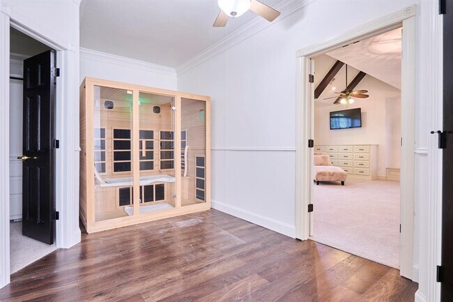 Building Photo - 13300 SW 38th St