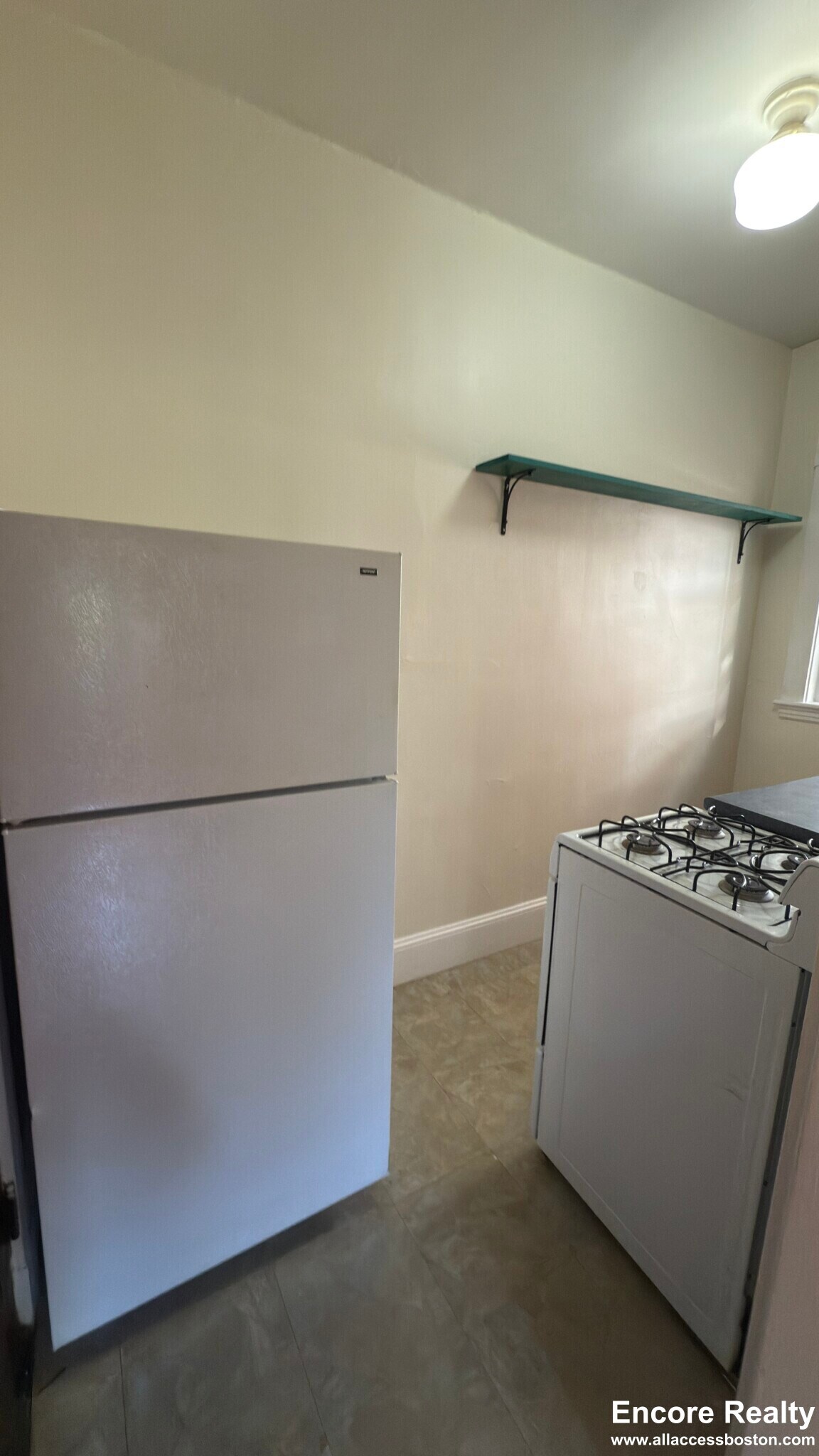 Building Photo - 163 Summer St