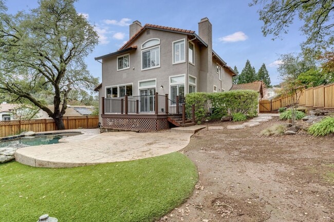 Building Photo - Stunning Folsom Split-Level Home with Pool & 3-Car Garage in Quiet Cul-De-Sac
