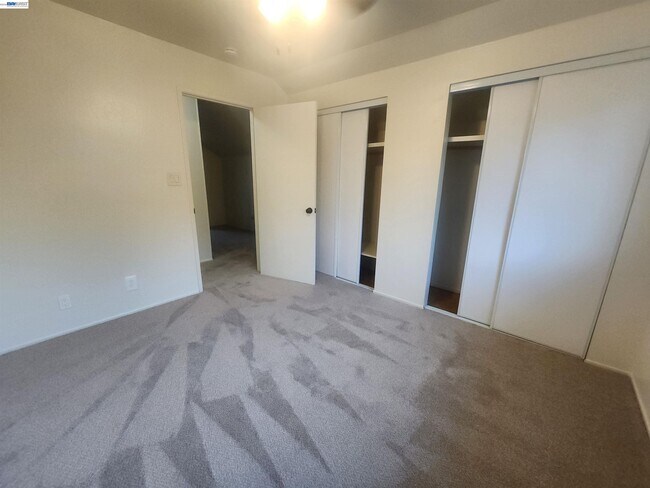 Building Photo - 1829 Rosetree Ct
