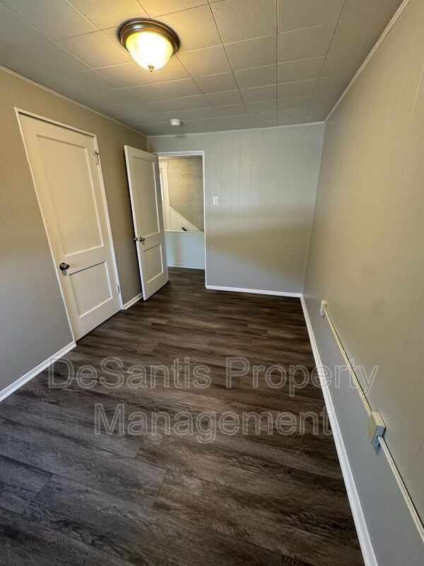 Building Photo - 718 Ridge Ave