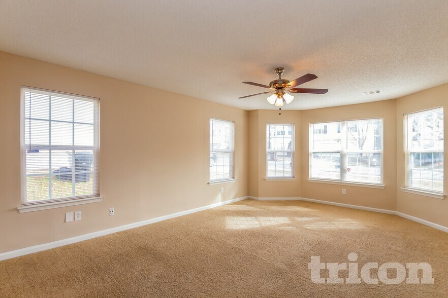 Building Photo - 11569 Registry Blvd