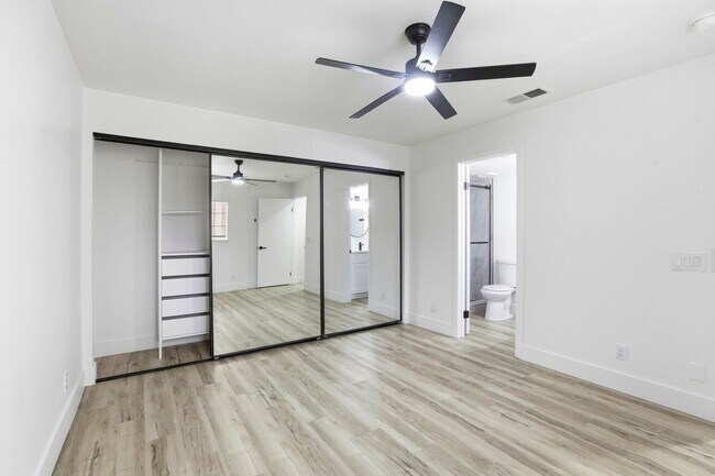 Building Photo - Beautiful 2 Bedroom Condo in China Town District