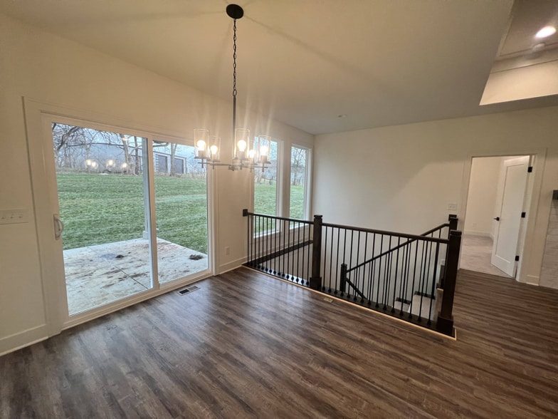 Building Photo - 1517 SW Hedgewood Ln